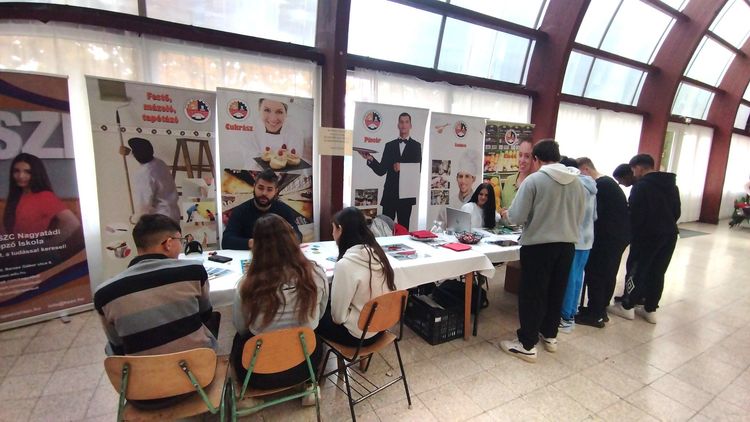 Csurgón mutattuk be képzési kínálatunkat